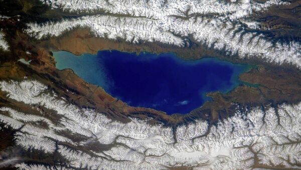 Вид озера Иссык-Куль из космоса. Архивное фото - Sputnik Кыргызстан