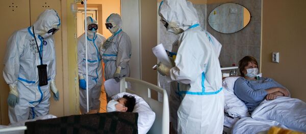 Госпиталь COVID-19 в Тверском областном клиническом лечебно-реабилитационном центре - Sputnik Кыргызстан