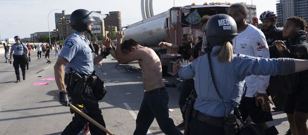 В США продолжаются протесты - Sputnik Кыргызстан