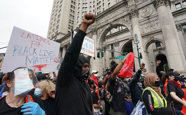 Беспорядки в США — что переживают кыргызстанцы, живущие в Америке - Sputnik Кыргызстан