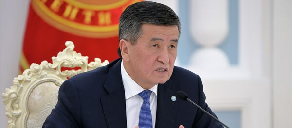 Президент КР Сооронбай Жээнбеков во время цифрового диалога с руководителями регионов страны, мэрами городов Бишкек и Ош Президент КР Сооронбай Жээнбеков во время цифрового диалога с руководителями регионов страны, мэрами городов Бишкек и Ош - Sputnik Кыргызстан