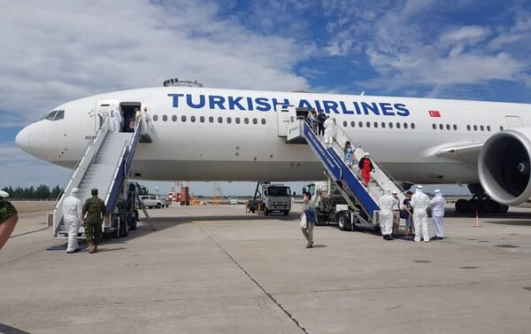 Чартерный рейс Стамбул — Бишкек выполнила компания Turkish Airlines - Sputnik Кыргызстан