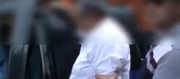 Видео с задержанием сотрудников Минтранса КР опубликовал Финпол - Sputnik Кыргызстан