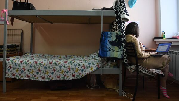 Студентка в общежитии. Архивное фото - Sputnik Кыргызстан
