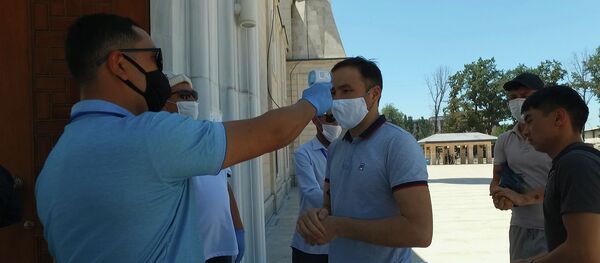 Бишкектеги мечитте санитардык эреже кандай сакталды. Дрондон тартылган видео - Sputnik Кыргызстан