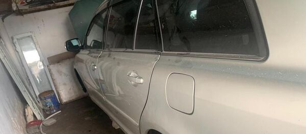 Автомобиль Toyota Avensis угнанный у таксиста в Бишкеке - Sputnik Кыргызстан