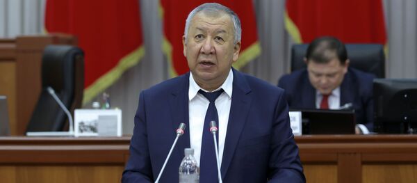 Премьер-министр Кубатбек Боронов на заседании Жогорку Кенеша Премьер-министр Кубатбек Боронов на заседании Жогорку Кенеша - Sputnik Кыргызстан