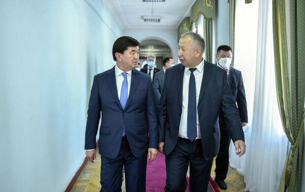 Сегодня, 17 июня, состоялась официальная церемония передачи полномочий премьер-министра - Sputnik Кыргызстан