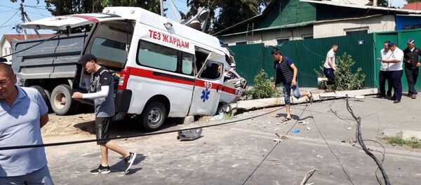 ДТП с участием кареты скорой помощи в Бишкеке - Sputnik Кыргызстан