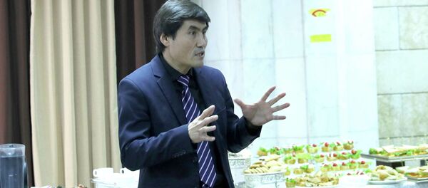 Руководитель пресс-службы Жогорку Кенеша Ибраим Нуракун уулу Руководитель пресс-службы Жогорку Кенеша Ибраим Нуракун уулу - Sputnik Кыргызстан