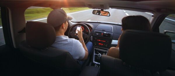 Соблюдение ПДД за рулем - Sputnik Кыргызстан