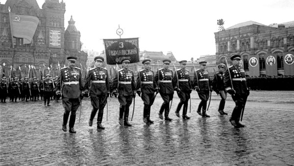 Парад Победы на Красной площади 24 июня 1945 года - Sputnik Кыргызстан