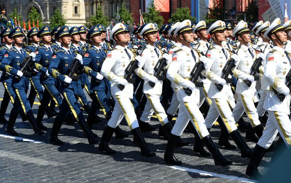 Парадный расчет армии КНР во время военного парада Победы в Москве - Sputnik Кыргызстан