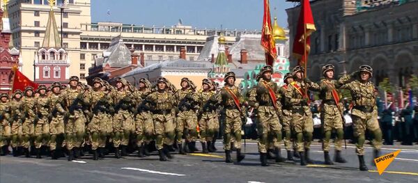 Военные из Кыргызстана на параде Победы в Москве — как это было. Видео - Sputnik Кыргызстан