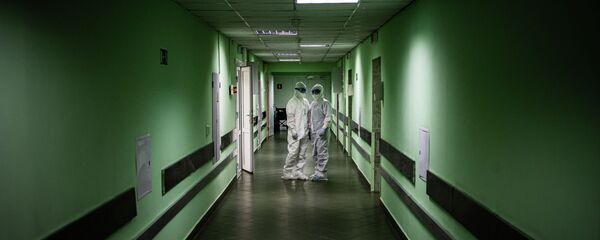 Медицинские работники в больнице. Архивное фото - Sputnik Кыргызстан