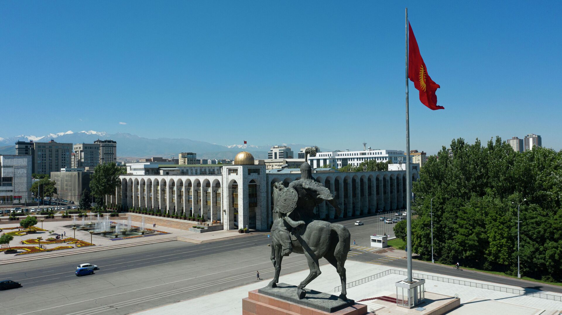 Бишкек тогда и сейчас. Интерактивные фото - , Sputnik Кыргызстан
