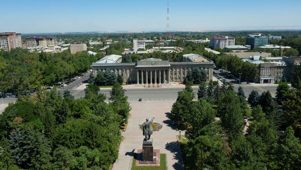Здание Правительства Кыргызстана на старой площади в Бишкеке. Архивное фото - Sputnik Кыргызстан