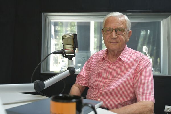 Программу кыргызстанцев используют крупнейшие предприятия РФ — беседа с ученым - Sputnik Кыргызстан