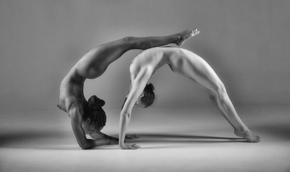 Снимок  Body Ballet гернского (Великобритания) фотографа Amazilia Photography, занявший первое место в категории  Nudes конкурса 2020 Creative Photo Awards - Sputnik Кыргызстан