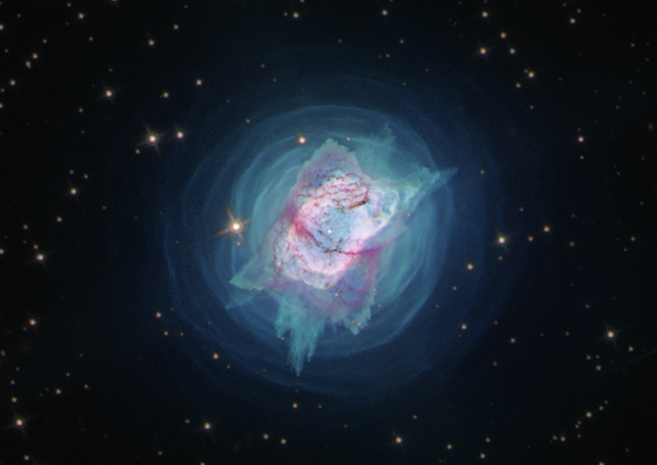 Очень молодая планетарная туманность NGC 7027, расположенная приблизительно в созвездии Лебедь  - Sputnik Кыргызстан