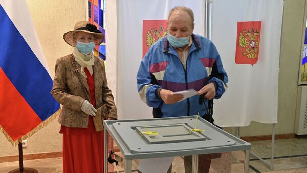Как в разных странах россияне голосовали за поправки — видео - Sputnik Кыргызстан