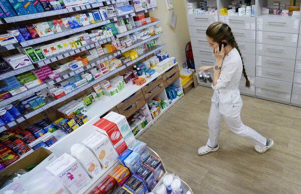 Отдам любые деньги. Почему поиск лекарств в Бишкеке превратился в испытание Отдам любые деньги. Почему поиск лекарств в Бишкеке превратился в испытание - Sputnik Кыргызстан