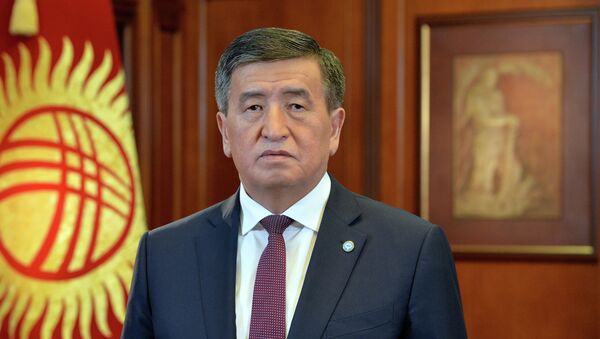 Президент Сооронбай Жээнбеков Медицина кызматкеринин күнүнө карата кайрылуу  - Sputnik Кыргызстан