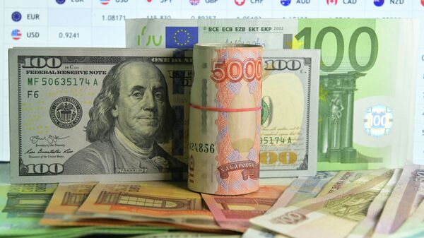 Рубль, доллар жана евро купюралары. Архив - Sputnik Кыргызстан
